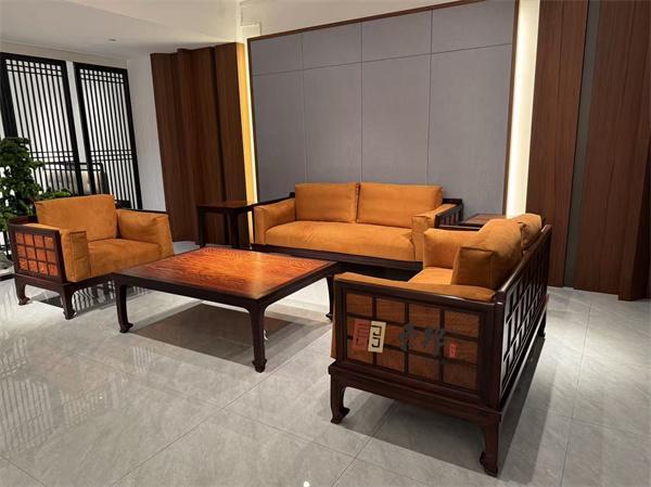 红酸枝品牌推荐东邦红木：宋式沙发演绎东方雅致新境